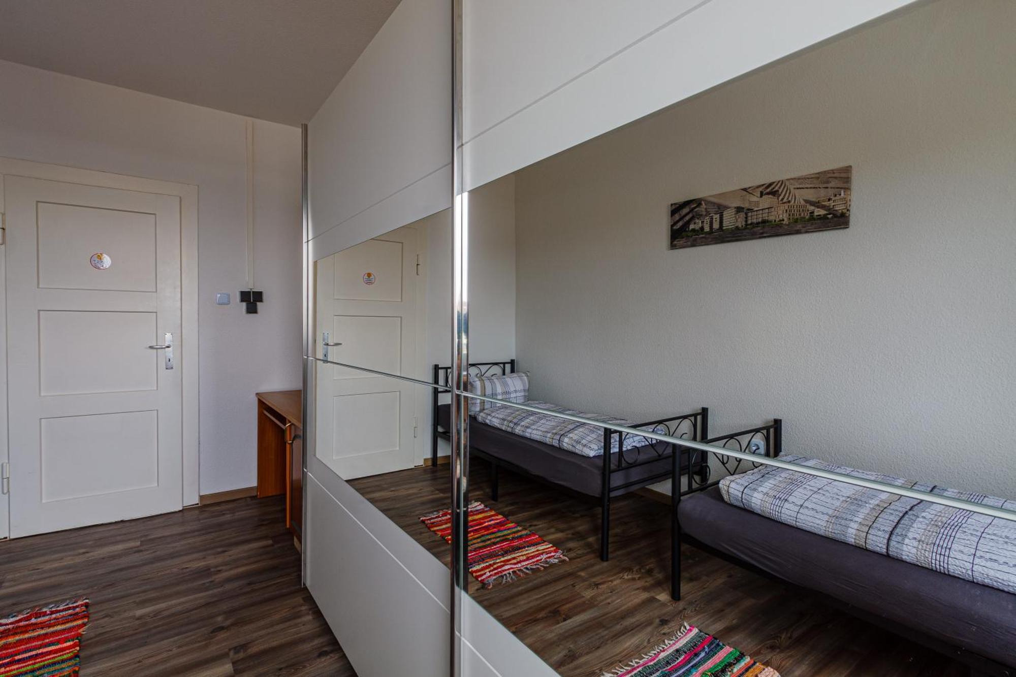 Apartment Monteurwohnung In *